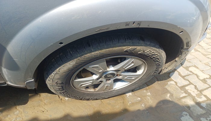 2014 Mahindra XUV500 W8, Diesel, Manual, 1,45,249 km, tyre