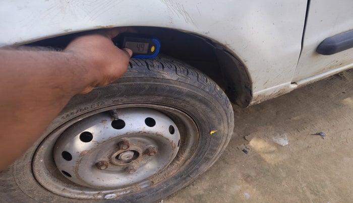 2012 Maruti Alto LXI CNG, Petrol, Manual, 1,20,835 km, tyre