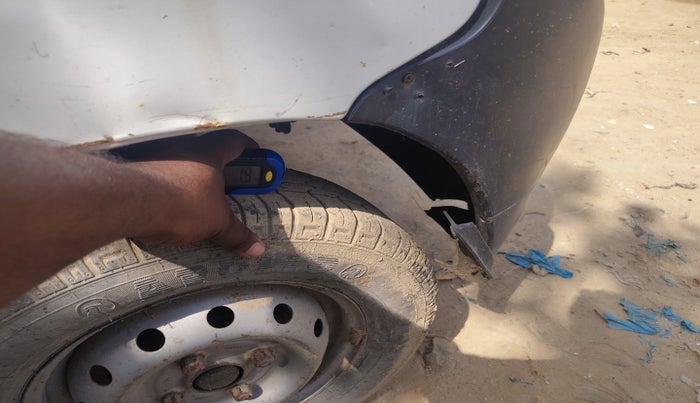 2012 Maruti Alto LXI CNG, Petrol, Manual, 1,20,835 km, tyre