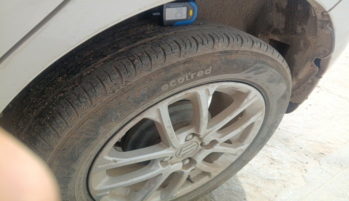 2019 Maruti Swift ZDI, Diesel, Manual, 1,57,128 km, tyre