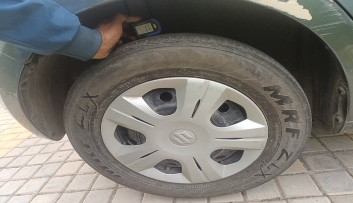 2011 Maruti Swift VXI, Petrol, Manual, 67,475 km, tyre