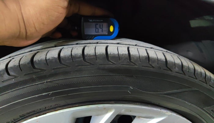 2020 Maruti Ertiga VXI CNG, Petrol, Manual, 87,349 km, tyre