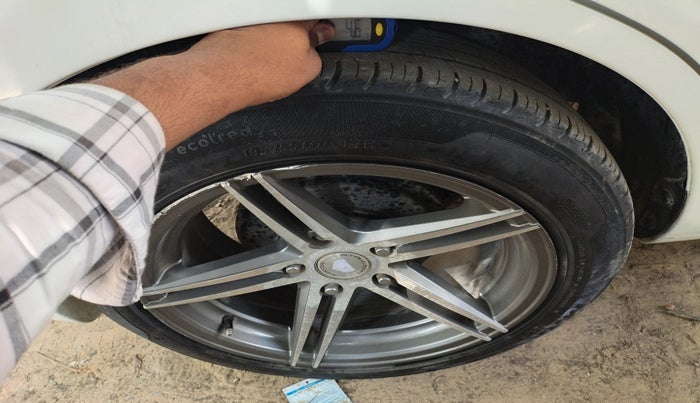 2013 Maruti Ertiga VXI, Petrol, Manual, 1,56,554 km, tyre