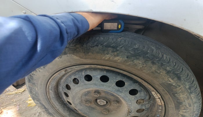 2013 Maruti Wagon R 1.0 VXI, Petrol, Manual, 1,26,938 km, tyre