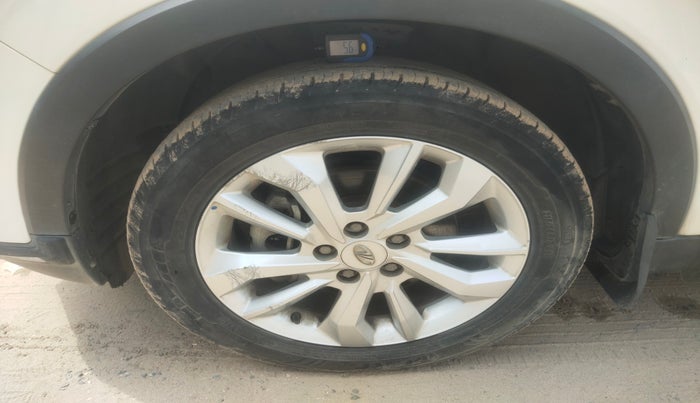 2020 Mahindra XUV300 W8 1.5 DIESEL, Diesel, Manual, 51,128 km, tyre
