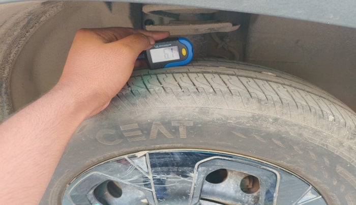 2025 Tata PUNCH Adventure Plus AMT, Petrol, Automatic, 3,400 km, tyre