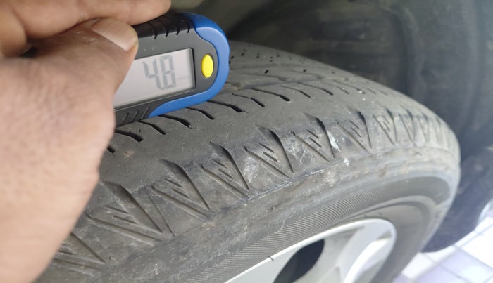 2014 Honda CRV 2.4 AWD AT, Petrol, Automatic, 1,05,204 km, tyre