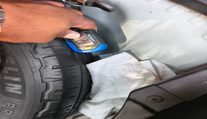 2014 Honda CRV 2.4 AWD AT, Petrol, Automatic, 1,05,204 km, tyre