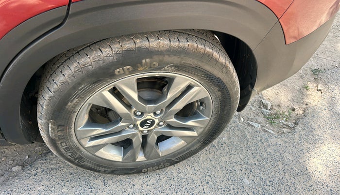 2021 KIA SELTOS HTX PLUS 1.5 DIESEL, Diesel, Manual, 1,25,000 km, tyre