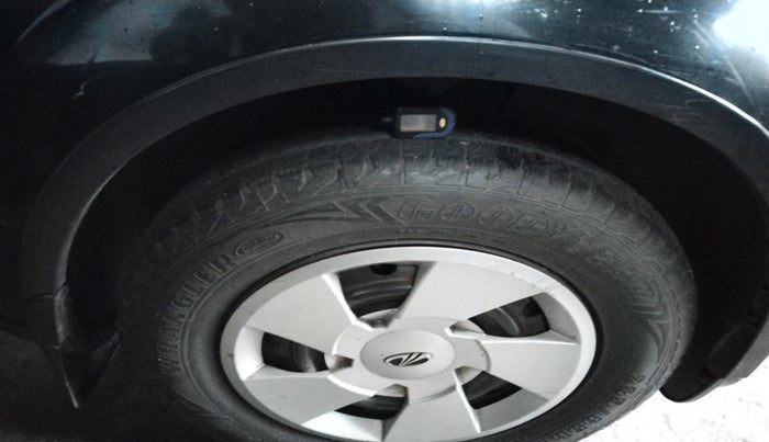 2015 Mahindra XUV500 W6, Diesel, Manual, 93,258 km, tyre
