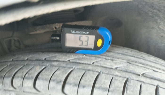 2016 Volkswagen Vento HIGHLINE DIESEL 1.5, Diesel, Manual, 1,12,585 km, tyre