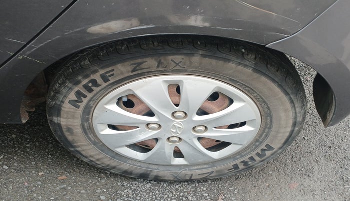 2011 Hyundai i10 MAGNA 1.2, Petrol, Manual, 1,03,236 km, tyre