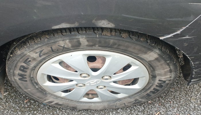2011 Hyundai i10 MAGNA 1.2, Petrol, Manual, 1,03,236 km, tyre