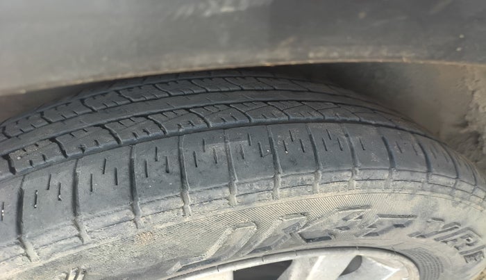 2015 Mahindra XUV500 W10, Diesel, Manual, 1,09,560 km, tyre