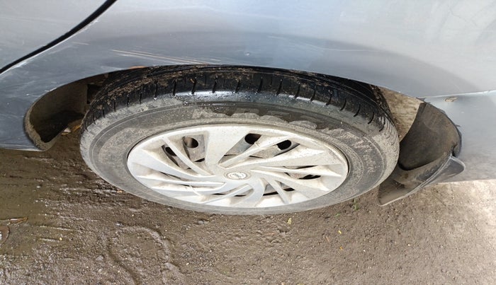 2014 Toyota Etios GD, Diesel, Manual, 3,21,001 km, tyre