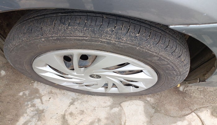 2014 Toyota Etios GD, Diesel, Manual, 3,21,001 km, tyre