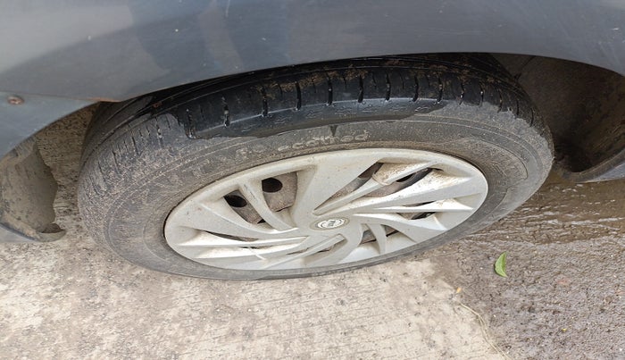 2014 Toyota Etios GD, Diesel, Manual, 3,21,001 km, tyre