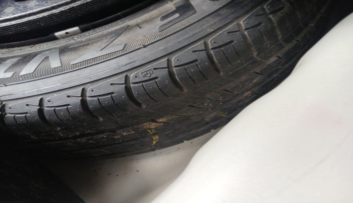 2017 Maruti Ciaz ZDI SHVS, Diesel, Manual, 1,35,880 km, tyre