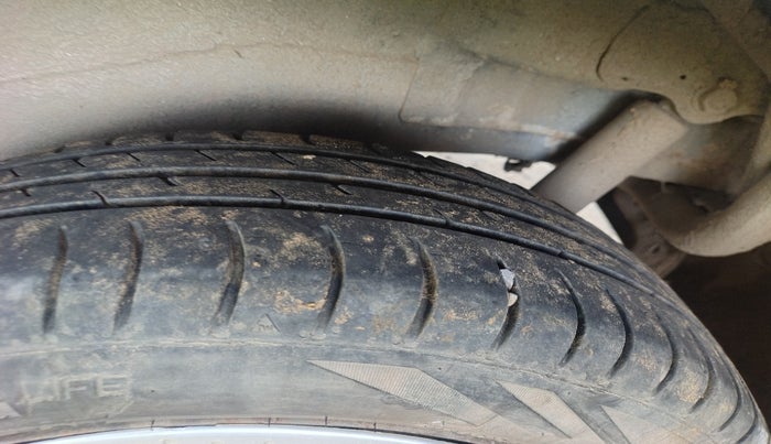 2011 Maruti Wagon R 1.0 LXI, Petrol, Manual, 90,767 km, tyre