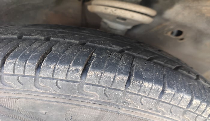 2011 Maruti Wagon R 1.0 LXI, Petrol, Manual, 90,767 km, tyre