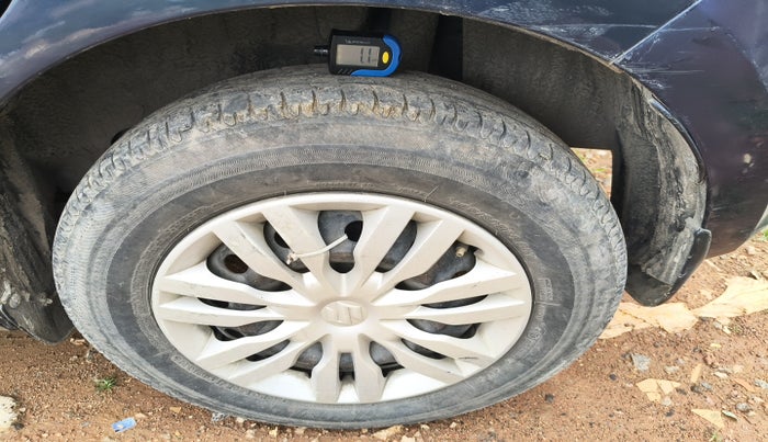 2019 Maruti Swift VDI AMT, Diesel, Automatic, 1,29,304 km, tyre