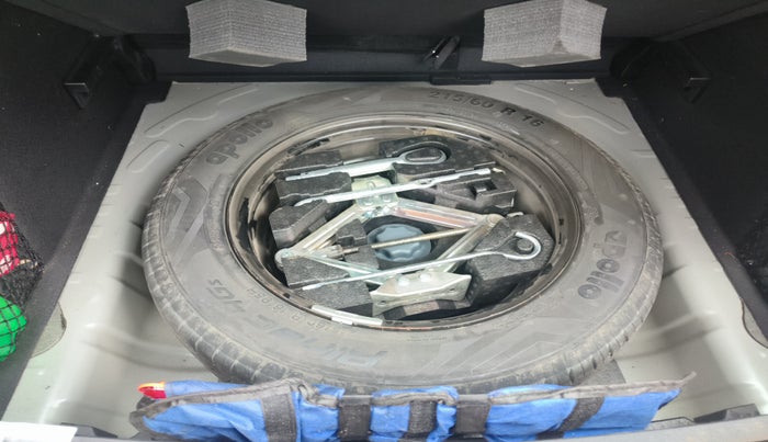 2022 MG ASTOR SUPER 1.5 CVT, Petrol, Automatic, 32,144 km, tyre