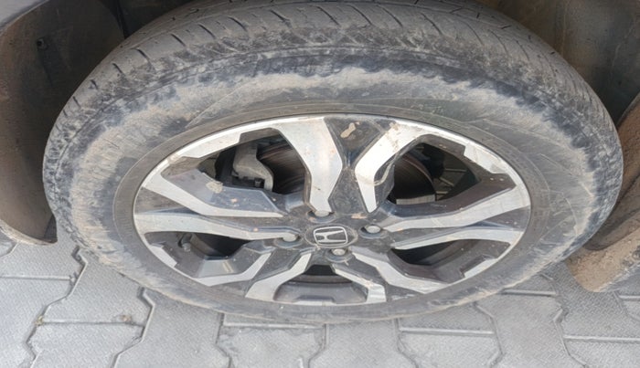 2017 Honda WR-V 1.2L I-VTEC VX MT, Petrol, Manual, 74,476 km, tyre