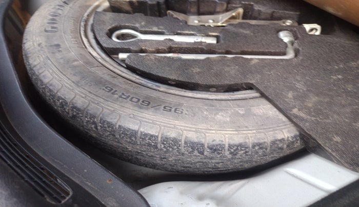 2017 Honda WR-V 1.2L I-VTEC VX MT, Petrol, Manual, 74,476 km, tyre