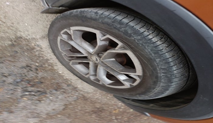 2021 Skoda KUSHAQ STYLE 1.0L TSI AT, Petrol, Automatic, 49,839 km, tyre