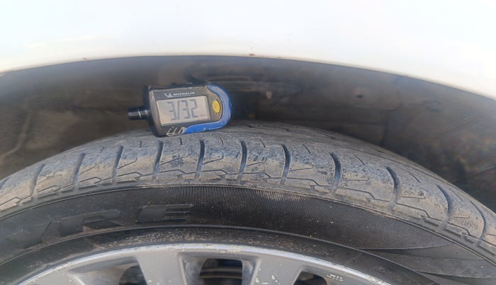 2018 Maruti Ciaz ALPHA 1.4 PETROL, Petrol, Manual, 78,798 km, tyre