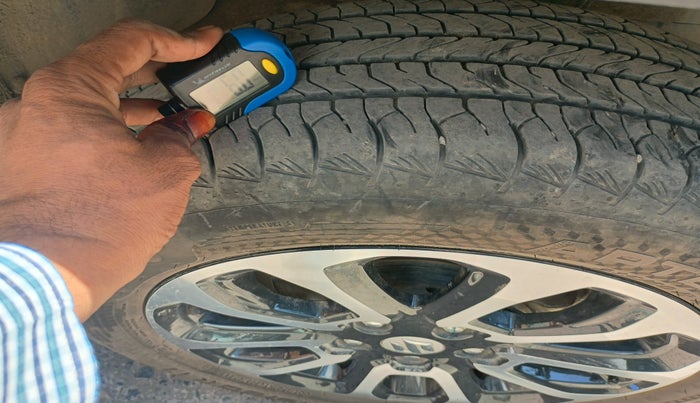 2025 Maruti Grand Vitara DELTA SMART HYBRID, Petrol, Manual, 9,900 km, tyre