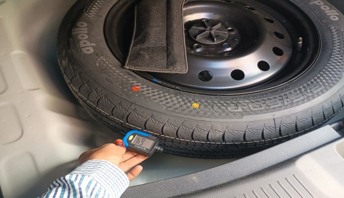 2025 Maruti Grand Vitara DELTA SMART HYBRID, Petrol, Manual, 9,900 km, tyre