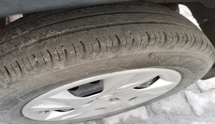 2020 Renault Kwid RXT 0.8, Petrol, Manual, 79,201 km, tyre