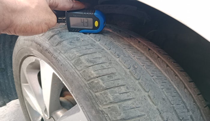 2016 Hyundai Elite i20 ASTA 1.2, Petrol, Manual, 58,100 km, tyre