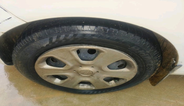 2013 Ford Fiesta TREND DIESEL, Diesel, Manual, 1,08,205 km, tyre