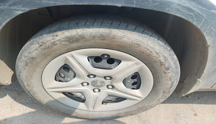 2024 KIA SELTOS  HTK 1.5 PETROL MT, Petrol, Manual, 26,000 km, tyre