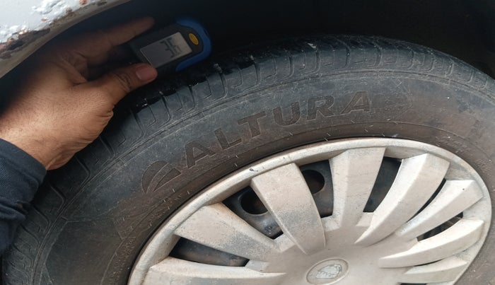 2012 Maruti SX4 VXI, Petrol, Manual, 1,35,121 km, tyre