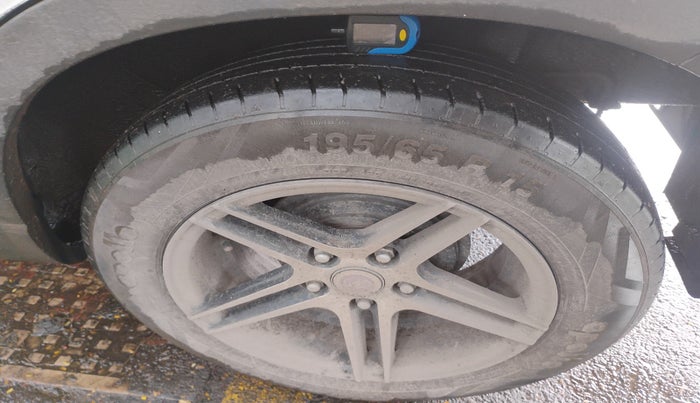 2021 Hyundai VENUE S+ 1.2, Petrol, Manual, 41,635 km, tyre