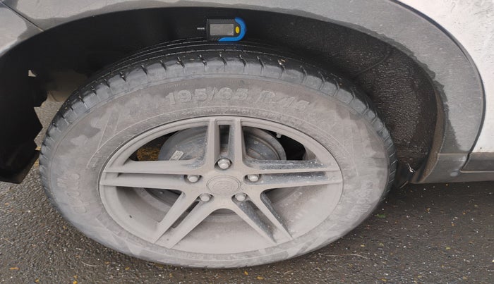 2021 Hyundai VENUE S+ 1.2, Petrol, Manual, 41,635 km, tyre