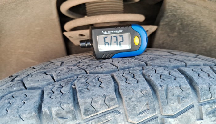 2020 Tata Harrier XZA PLUS 2.0L, Diesel, Automatic, 1,34,000 km, tyre