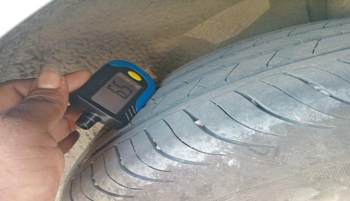 2018 Ford Ecosport TITANIUM 1.5L DIESEL, Diesel, Manual, 5,50,000 km, tyre