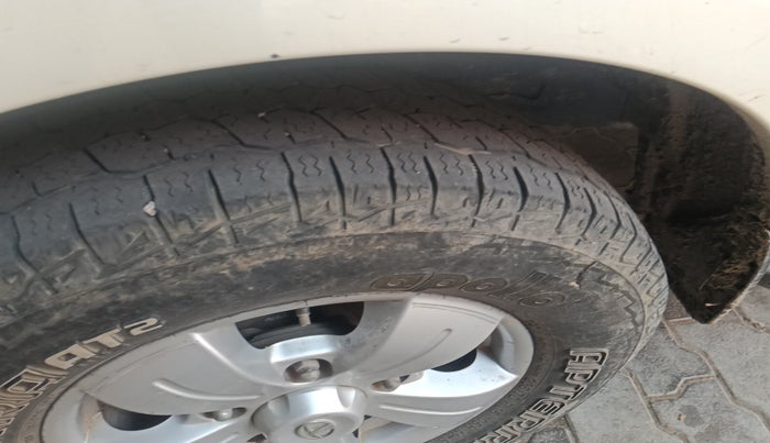 2018 Tata Safari Storme 2.2 VX 4X2, Diesel, Manual, 1,03,518 km, tyre