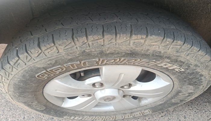 2018 Tata Safari Storme 2.2 VX 4X2, Diesel, Manual, 1,03,518 km, tyre
