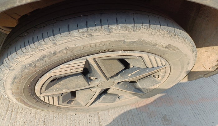 2024 Tata NEXON PURE 1.5 DIESEL, Diesel, Manual, 28,100 km, tyre