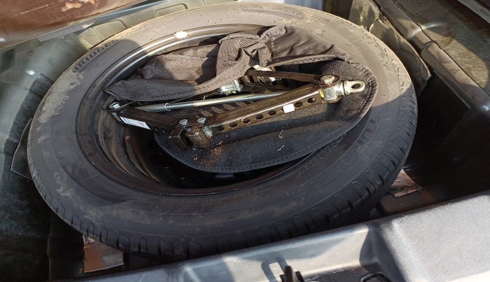 2024 Tata NEXON PURE 1.5 DIESEL, Diesel, Manual, 28,100 km, tyre