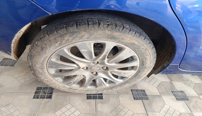 2016 Maruti Baleno ALPHA PETROL 1.2, Petrol, Manual, 94,284 km, tyre