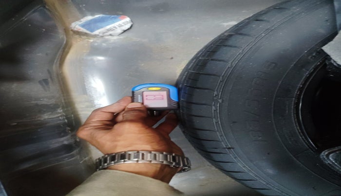 2018 Maruti Ciaz ALPHA  AT 1.5 SHVS PETROL, Petrol, Automatic, 63,625 km, tyre