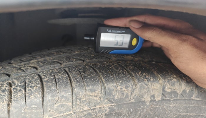 2019 Maruti XL6 ZETA MT, Petrol, Manual, 90,941 km, tyre