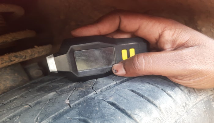 2018 Volkswagen Vento HIGHLINE 1.5 AT, Diesel, Automatic, 1,18,717 km, tyre