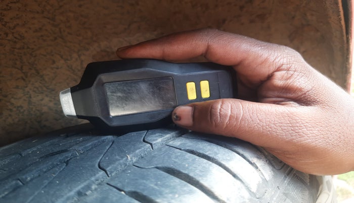 2018 Volkswagen Vento HIGHLINE 1.5 AT, Diesel, Automatic, 1,18,717 km, tyre